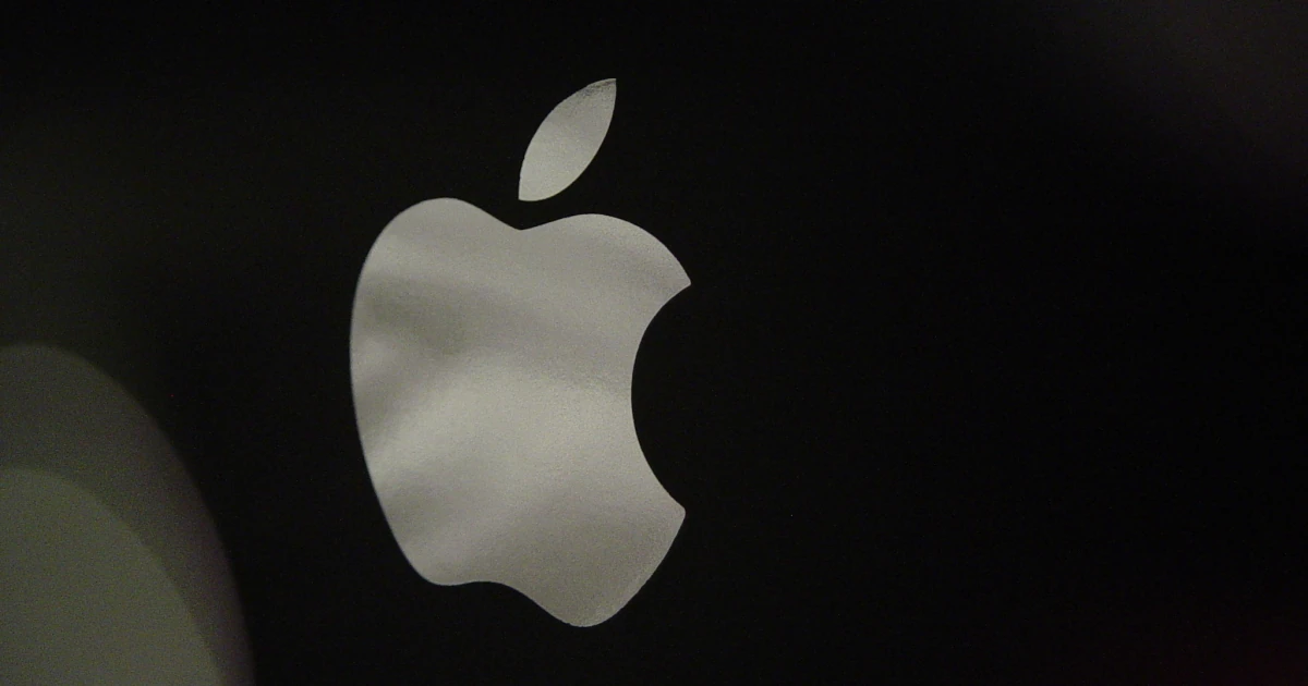 Apple готує власну ШІ-модель для Китаю: партнерство з Alibaba змінює стратегію компанії