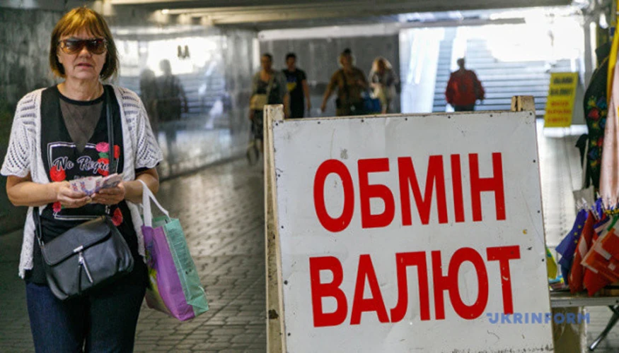 НБУ встановив курс долара на 24 вересня: гривня послабилася, євро подешевшав